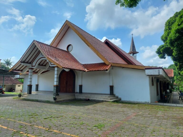 Exterior-1