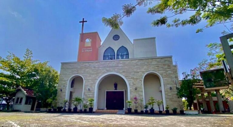 FOTO-EKSTERNAL-GEREJA-1-e1657248314140