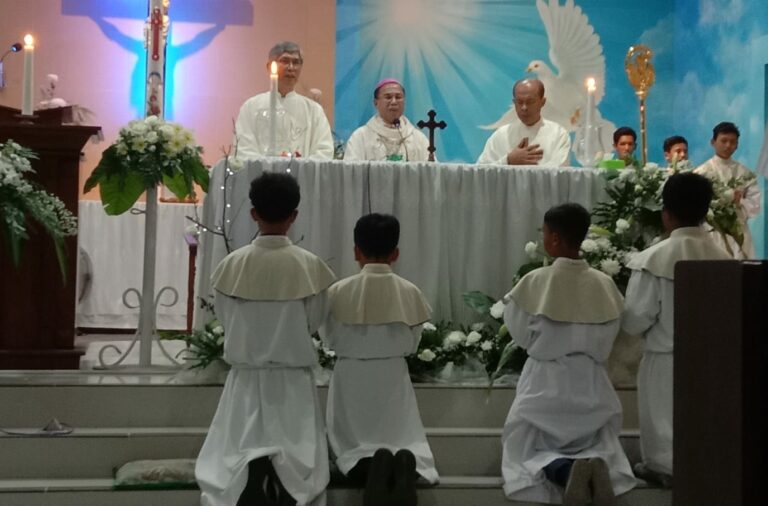 Umat di Kapel Maria Fatima Mendapat Surprise tak Terduga
