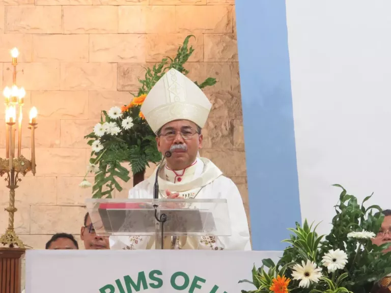- Uskup Keuskupan Agung Semarang Monsinyur Robertus Rubiyatmoko memimpin Misa Indulgensi Yubileum 2025, di Gereja Santo Ignatius, Magelang, Jawa Tengah, Jumat, 28 November 2025 sore/Komsos Kedu/Harry Nug.