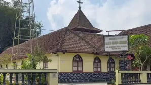 Foto Tampak Depan Paroki Santa Maria Lourdes Sumber/Veronica Ida/Komsos Kedu.