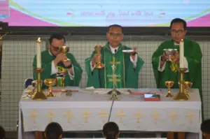 Misa Penutupan Temu Raya Misdinar di Seminari Mertoyudan Magelang, oleh Vikaris Episkopalis Kedu, Rm. Antonius Dodit Haryono, Pr., sebagai selebran utama, berkonselebrasi dengan para romo paroki se-Kevikepan Kedu, Minggu, 20 September 2026. Foto: Tim Komsos Kedu.