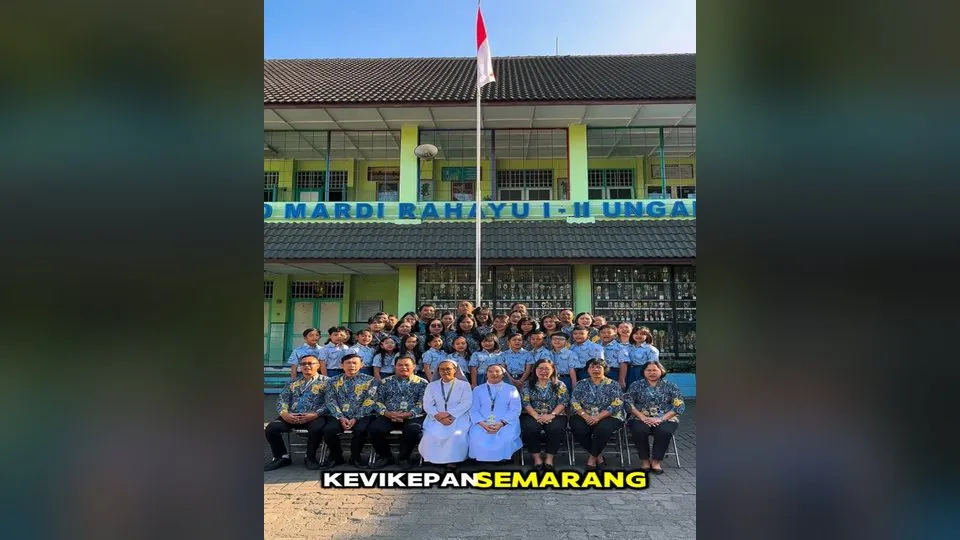 Sampul karya SD Mardi Rahayu 01-02 Ungaran di Instagram