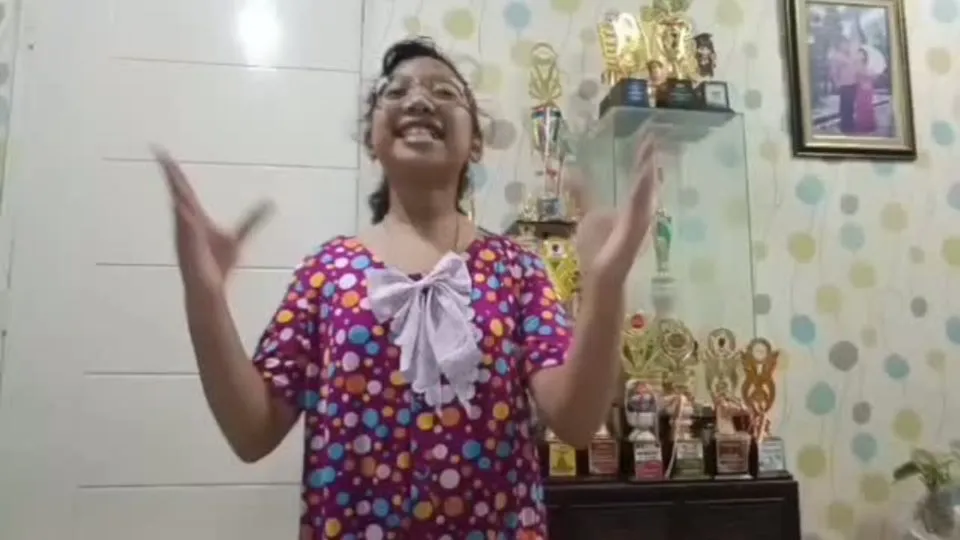Sampul karya Reny di Instagram
