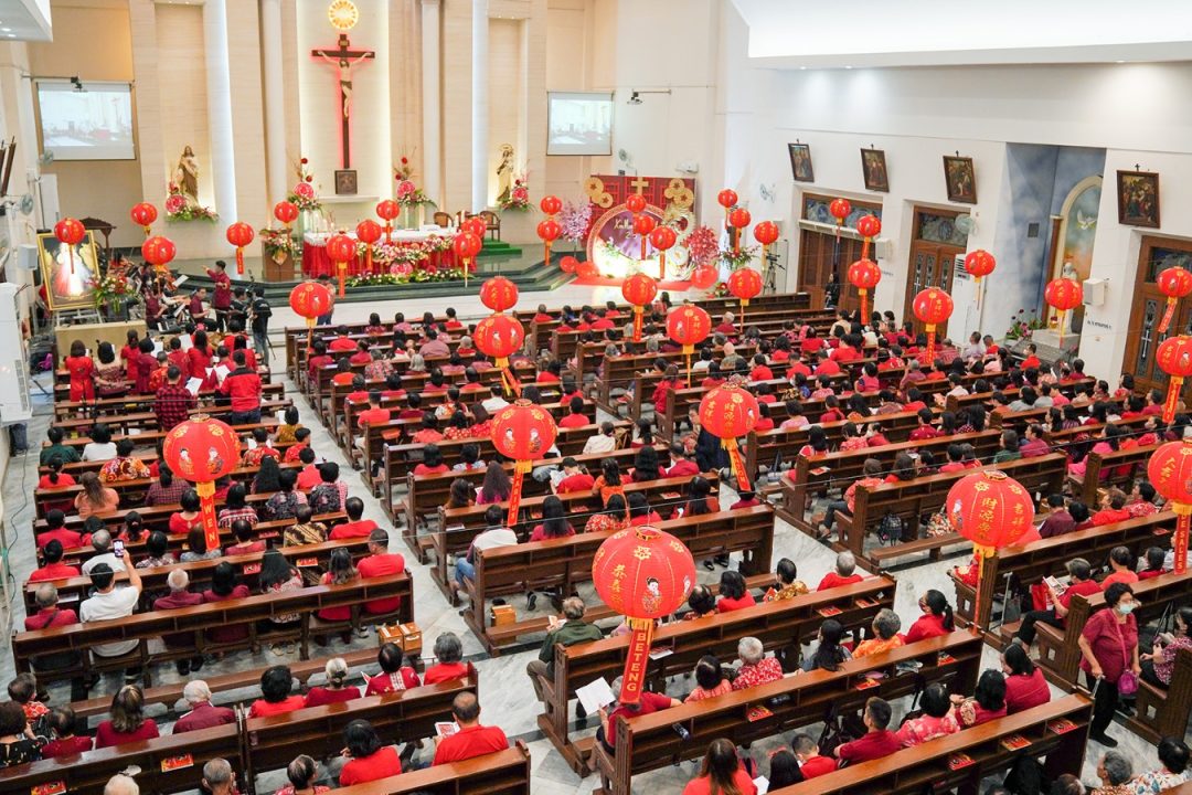 Perayaan Misa Imlek Gereja Kebon Dalem